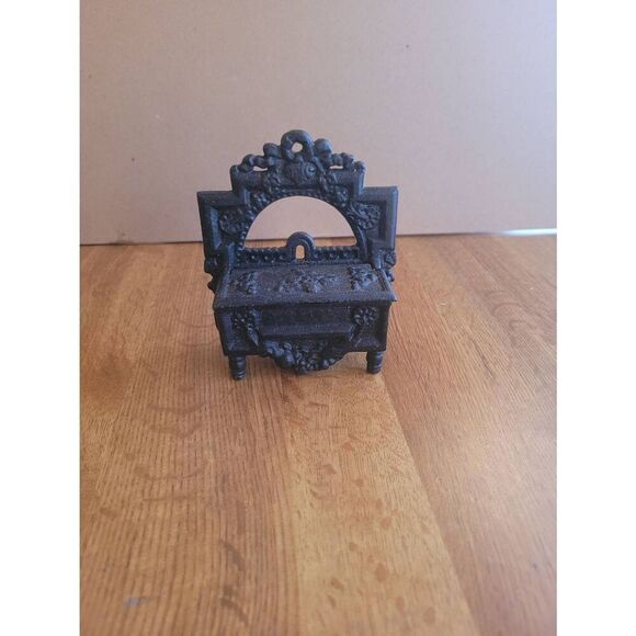 PRIMITIVE ANTIQUE AMERICAN 1871 CAST IRON MATCHBOX HOLDER STOVE BOX WITH LEG